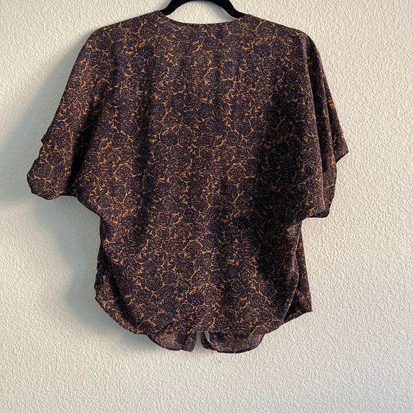 Greylin Navy and Mustard Printed Silk Blouse Size Small - Picture 4 of 5